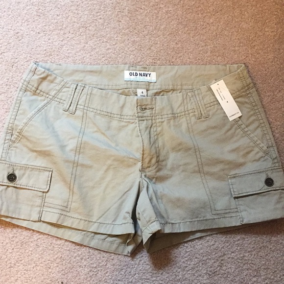 Three pairs Old Navy Shorts. Size 4. - Picture 6 of 7